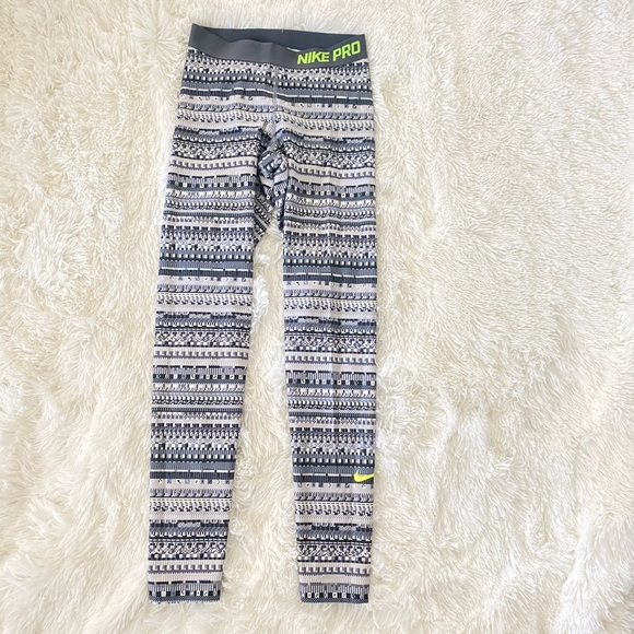 Nike Pants - Nike Peo leggings